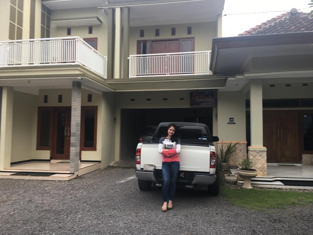 Ijen Bondowoso Home Stay エクステリア 写真